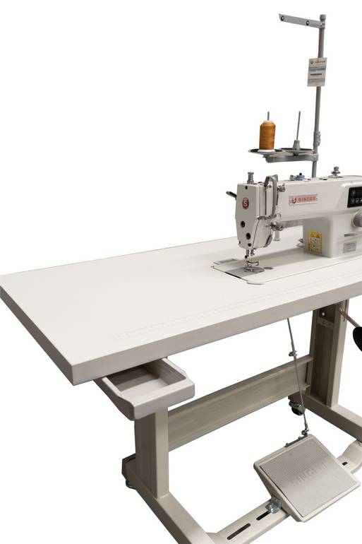 142G-E Singer Sewing Machine - Series